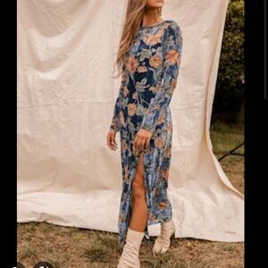 Lulu's Elegant Blue and Tan Velvet Floral Long Sleeve Dress